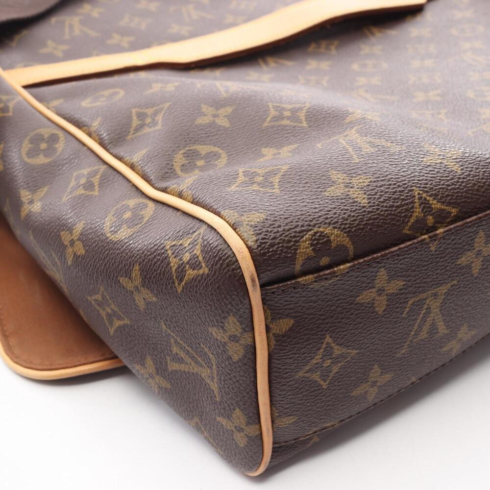 LOUIS VUITTON Authentic Brown Monogram Leather Shoulder Bag - Picture 13 of 15